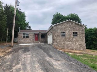 902 Mill Creek Rd, Russellville, AR 72802