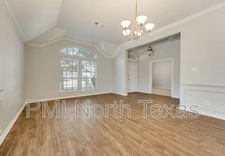 4911 Lakeland Dr — Photo 8