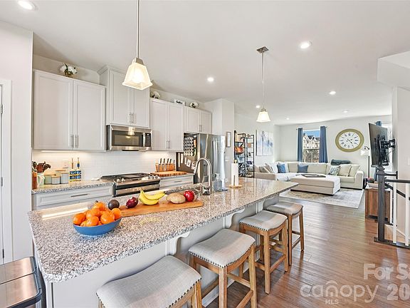 5th image of 1244 Newell Towns Ln