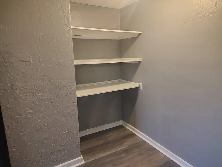 706 Chickamauga Ave — Photo 8