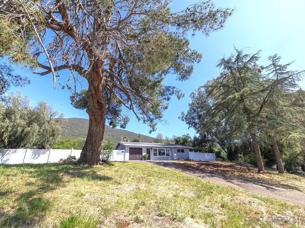 1315 Hillcrest Dr, Alpine, CA 91901