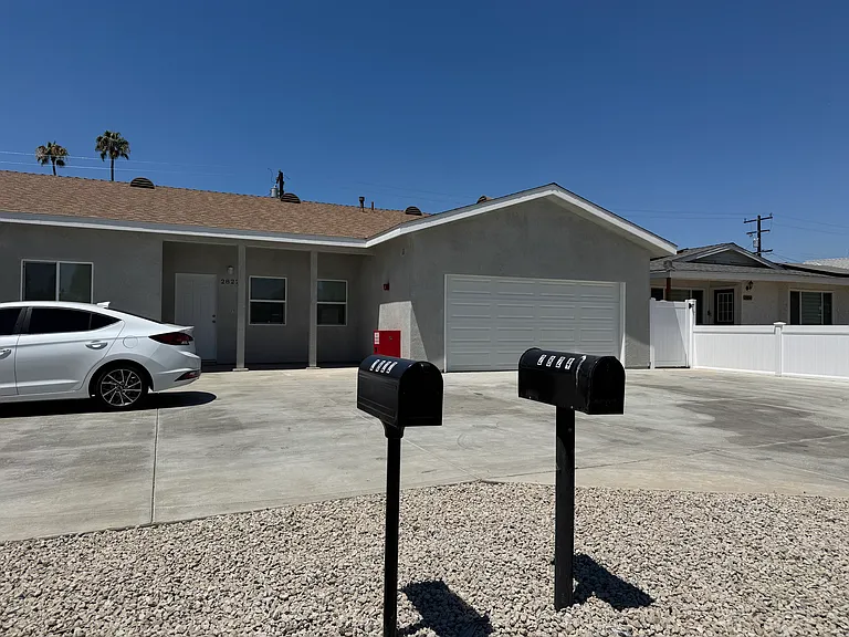 2822 Wall Ave — Photo 2