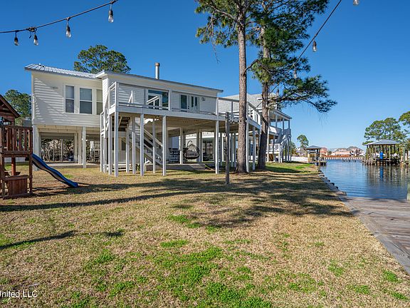 4th image of 130 Dogwood Ln