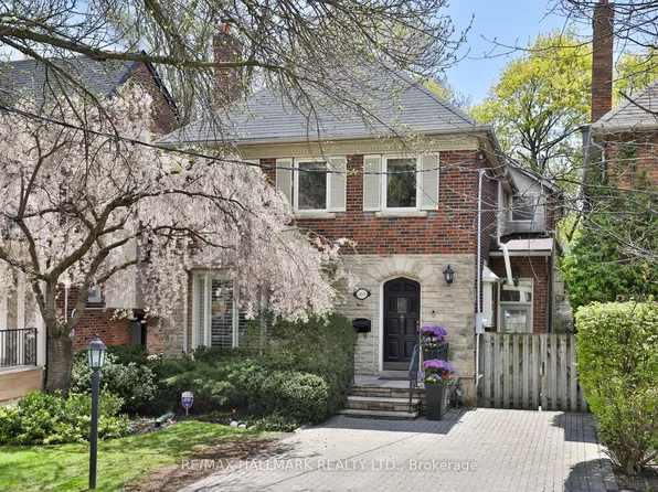 569 Briar Hill Ave, Toronto, ON M5N 1N1