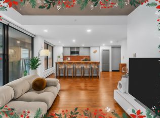 128 Cordova St W #605, Vancouver, BC V6B 0E6