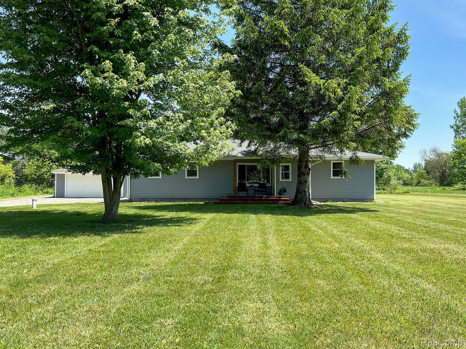 1591 S Sashabaw Rd photo 1