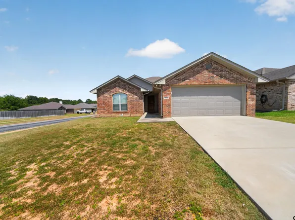 19943 Meadow West Ln, Flint, TX 75762
