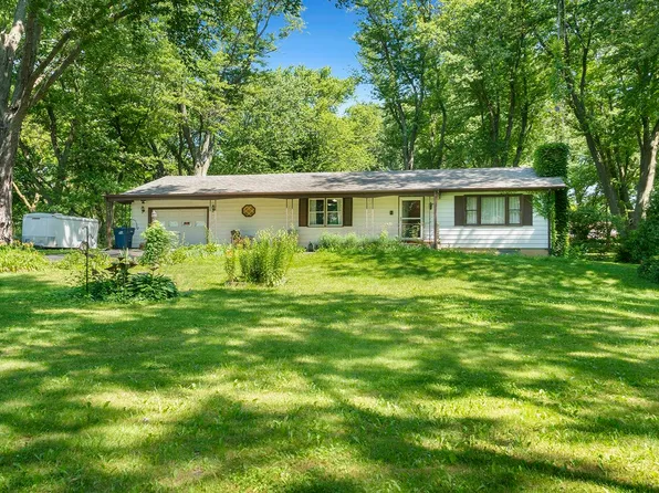 16962 E Eddy Rd, Monroe Center, IL 61052