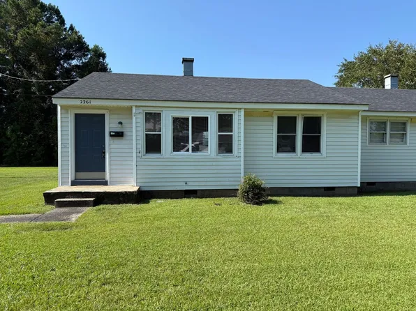 2261 Onslow Dr, Jacksonville, NC 28540