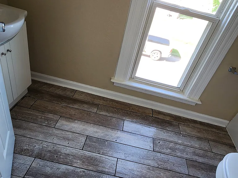 1522 Mott Ave — Photo 10