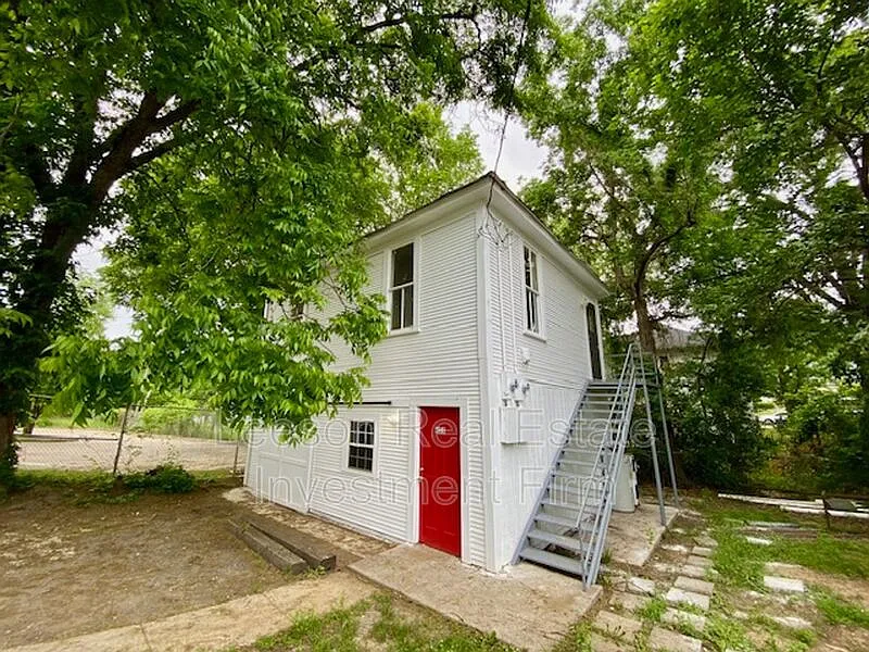455 Egan St