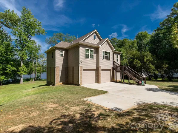 2051 Great North Rd, Winnsboro, SC 29180