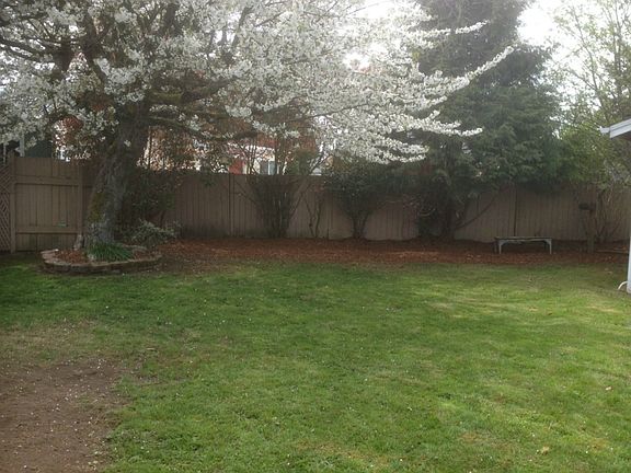 5th image of 5422 E C St