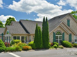1 Valley Trace Ln, Weaverville, NC 28787