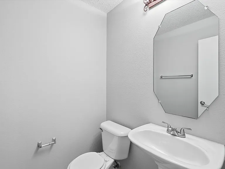 2308 Shadabury Dr — Photo 26