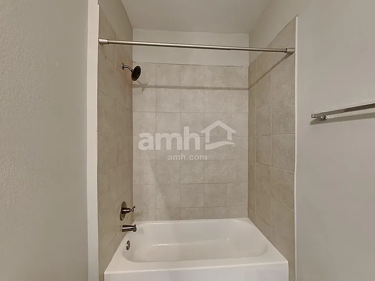 8013 Turnberry Ln — Photo 18