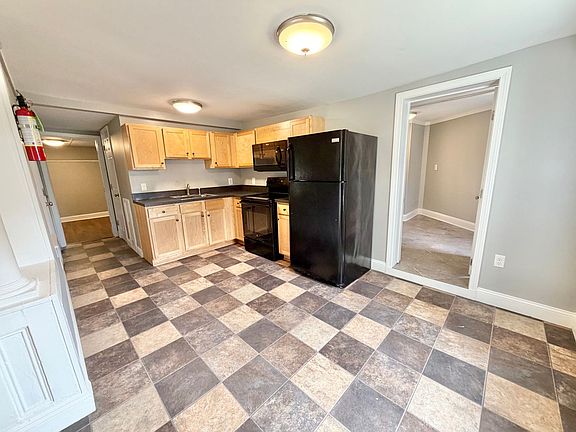 5th image of 189-191 Riverside Ave #189-1/2