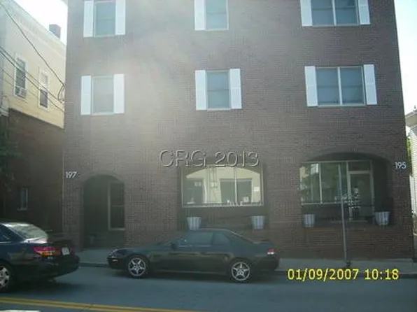 195-197 Newton St #4, Waltham, MA 02453