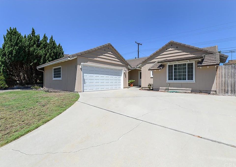 1st image of 3651 Sara Dr