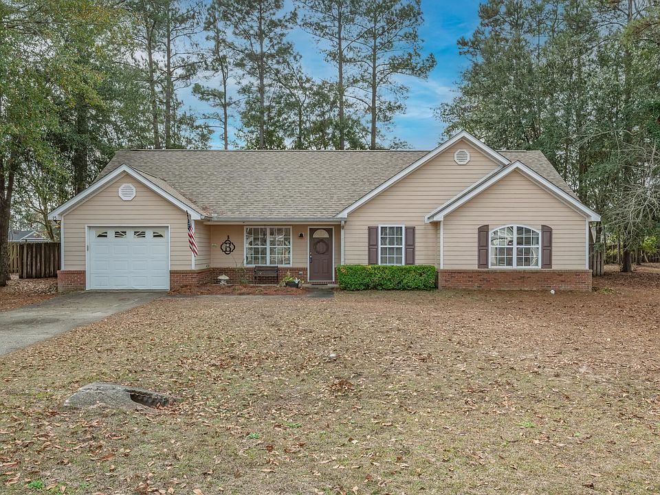 1st image of 15 Meadowlark Dr