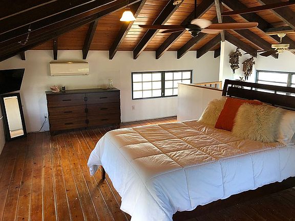 Loft bedroom (2br unit)