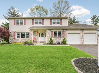 1036 Gravel Hill Rd, Southampton, PA 18966