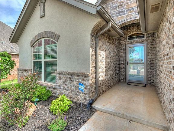 2nd image of 4201 SE 39th Ct