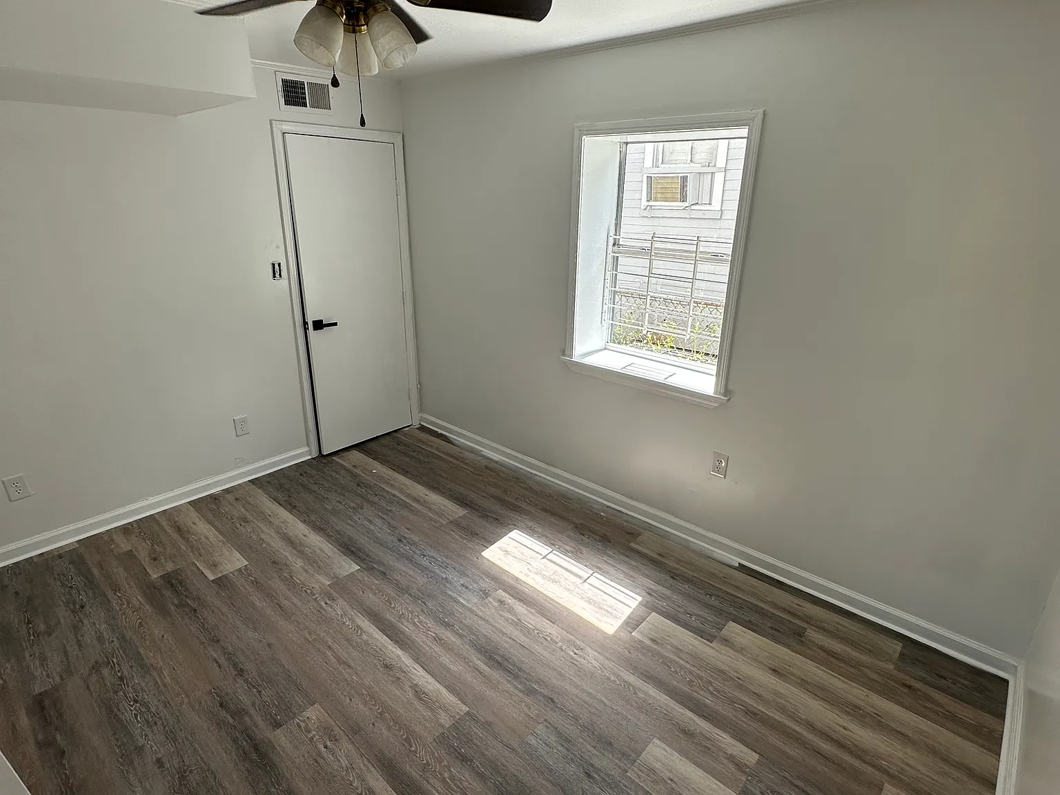 2 bed, 845 sqft, $1,295 — Photo 2