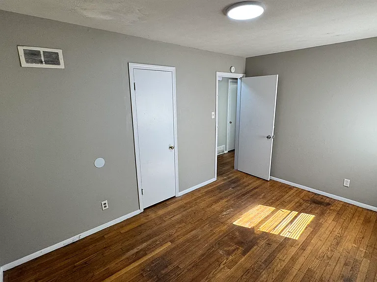 3056 Arrendale St — Photo 9