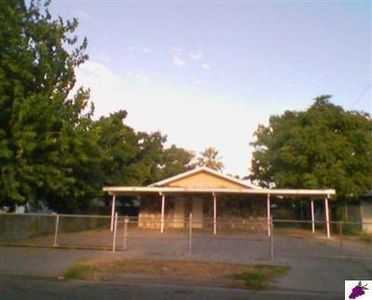 563 S Woodrow Ave, Fresno, CA, 93702