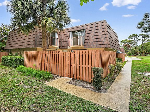 4th image of 6068 SE Riverboat Drive #728