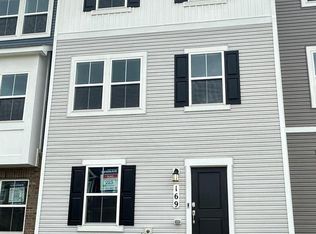 169 Swan Field Ave, Ranson, WV 25438