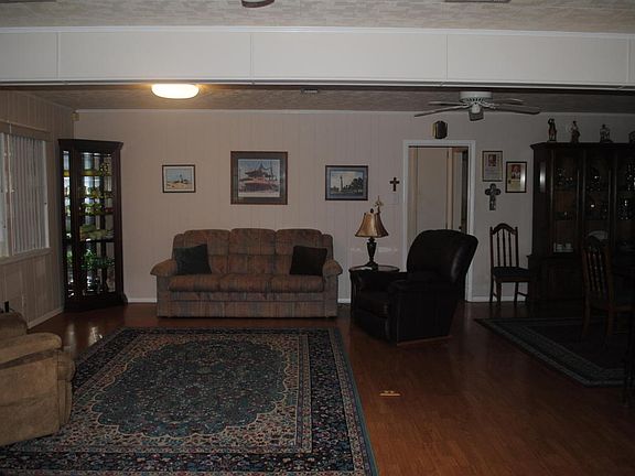 2nd image of 1091 Lasalle St