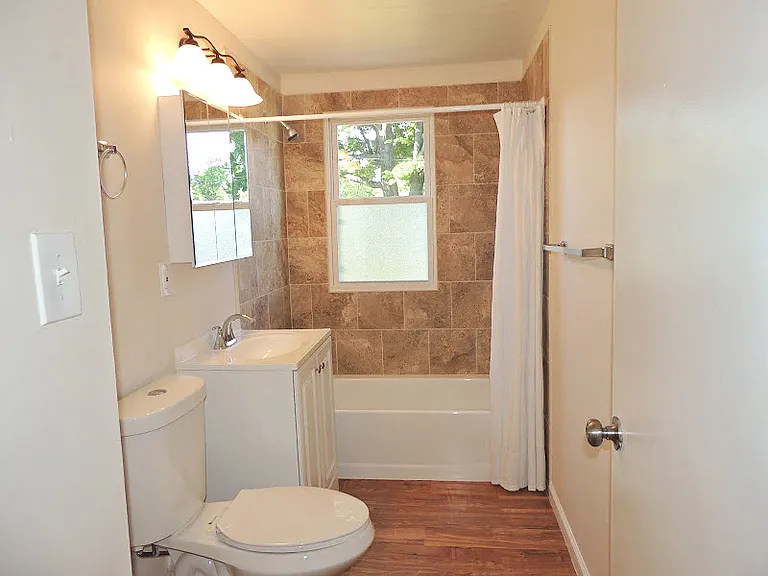 27080 Zeman Ave — Photo 15