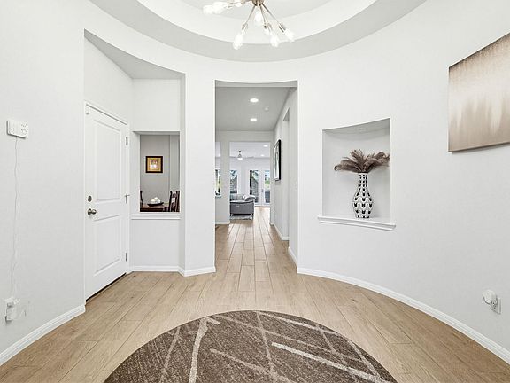 4th image of 848 Mediterranean Dr