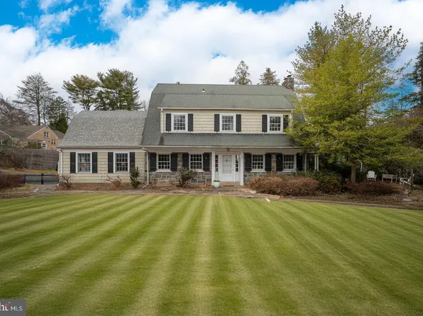 547 Saint Davids Ave, Saint Davids, PA 19087