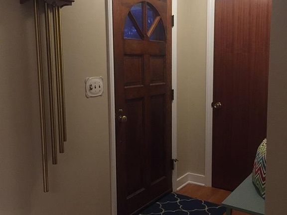 3rd image of 20 Parkwood Dr