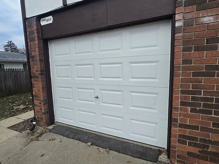1555 Bryn Mawr Pl — Photo 12