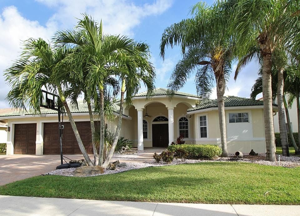 1st image of 4660 Island Reef Dr
