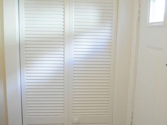 3rd image of 5616 Brooklyn Ave NE #B