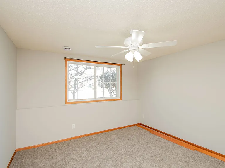 15119 Fanning Dr N — Photo 32