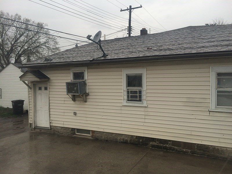 1st image of 2110 Ford St