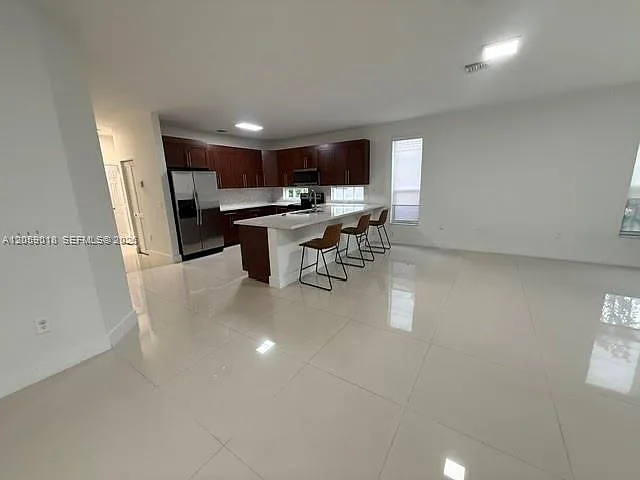 5402 NW 120th Ave — Photo 4