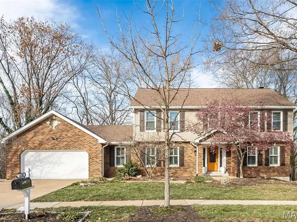 14245 Cypress Hill Dr, Chesterfield, MO 63017