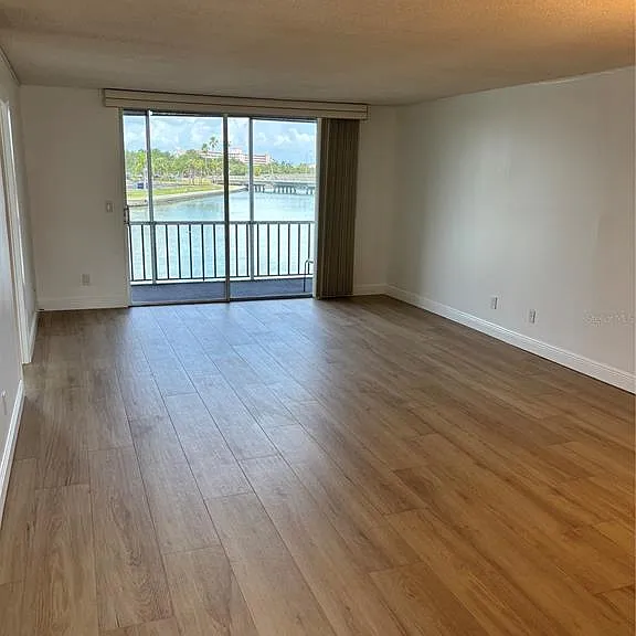 7405 Bay Island Dr S #220 — Photo 4