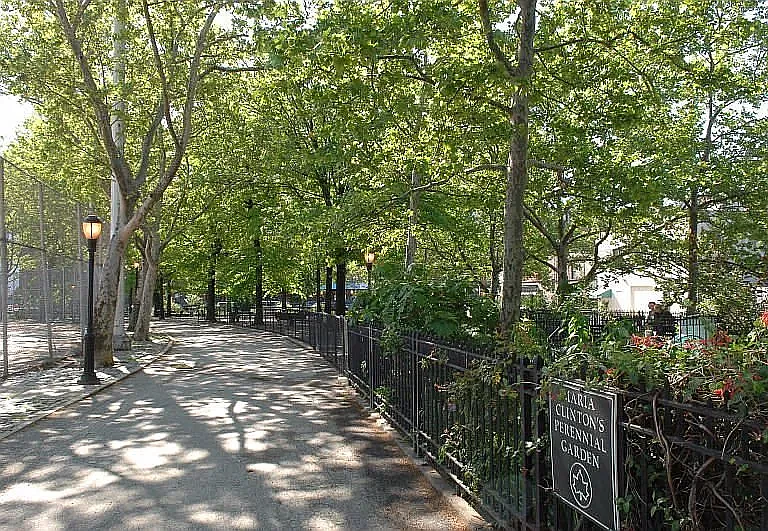 535 W 52nd St #8H — Photo 7