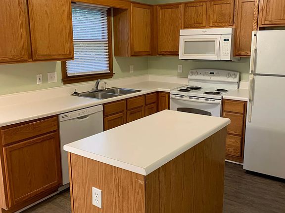 5th image of 3212 Peachford Ln