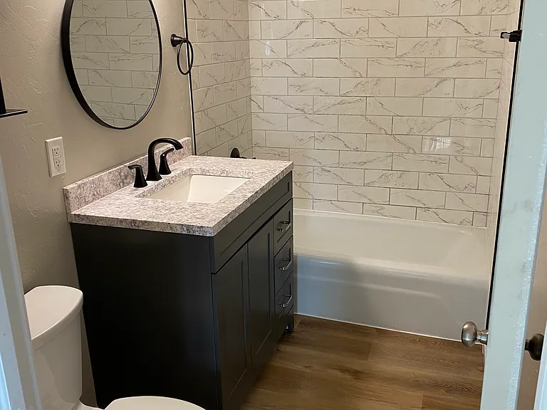 415 Eaton Dr — Photo 4