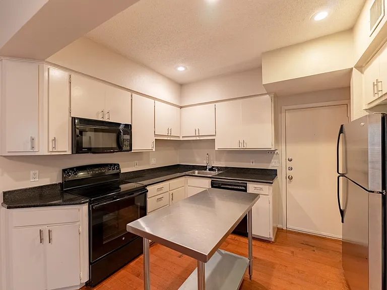 2612 San Pedro St #103 — Photo 6