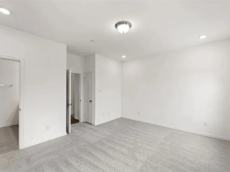 2207 Adena Springs Dr — Photo 17